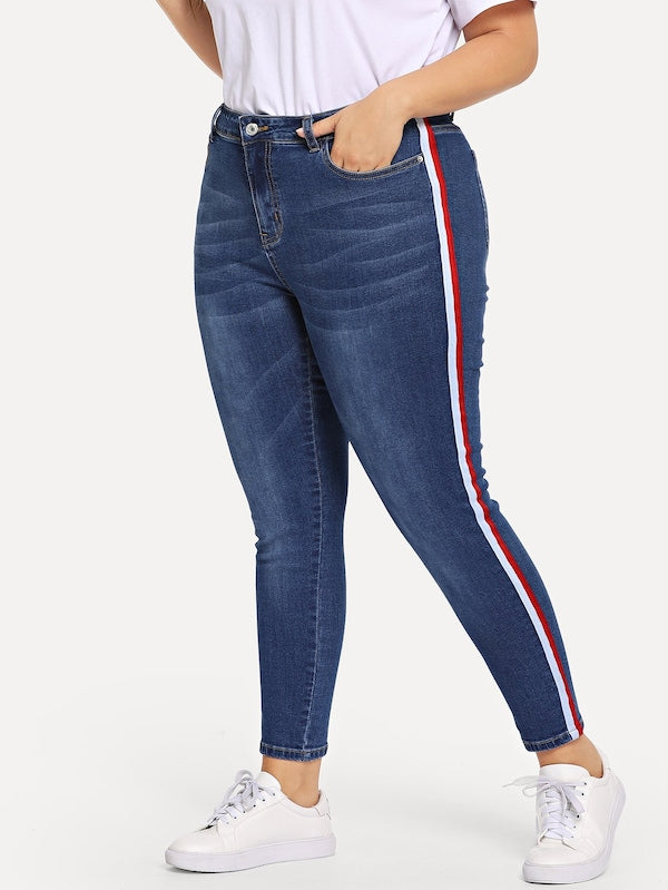 Plus Size Contrast Tape Side Bleach Wash Jeans