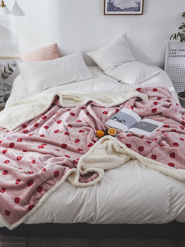 Strawberry Print Blanket