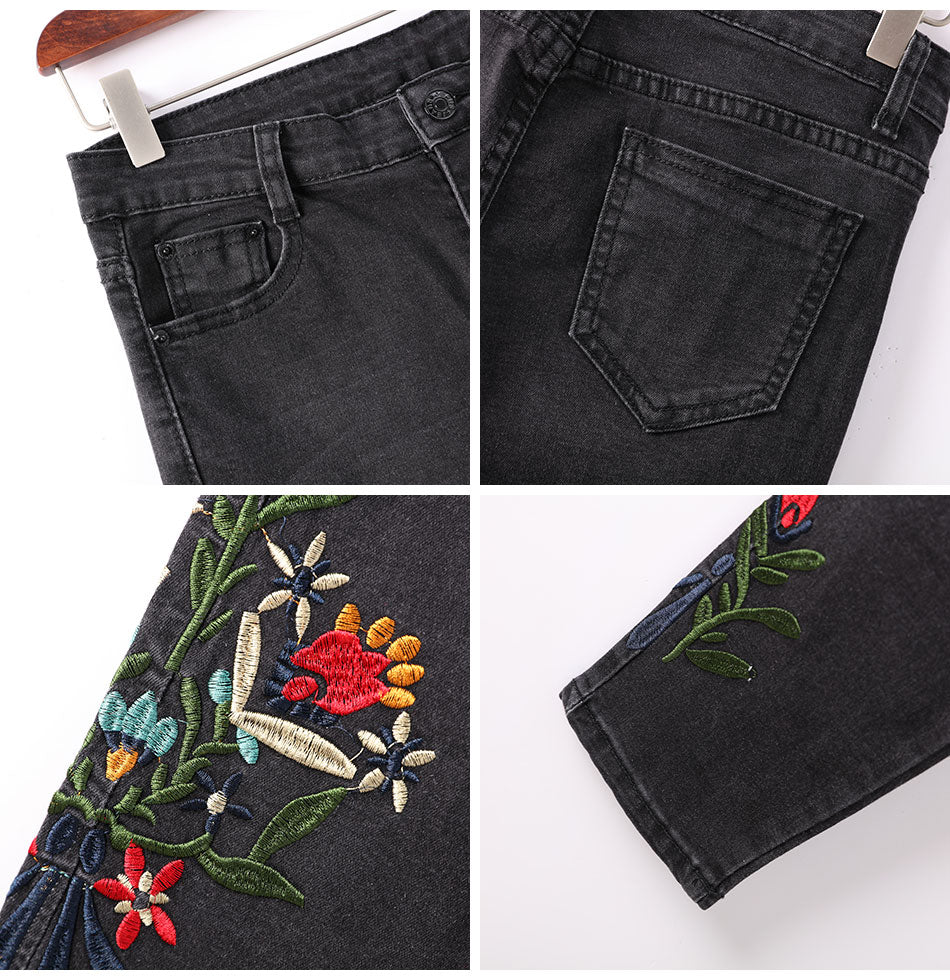 Embroidery Capri Black Jeans